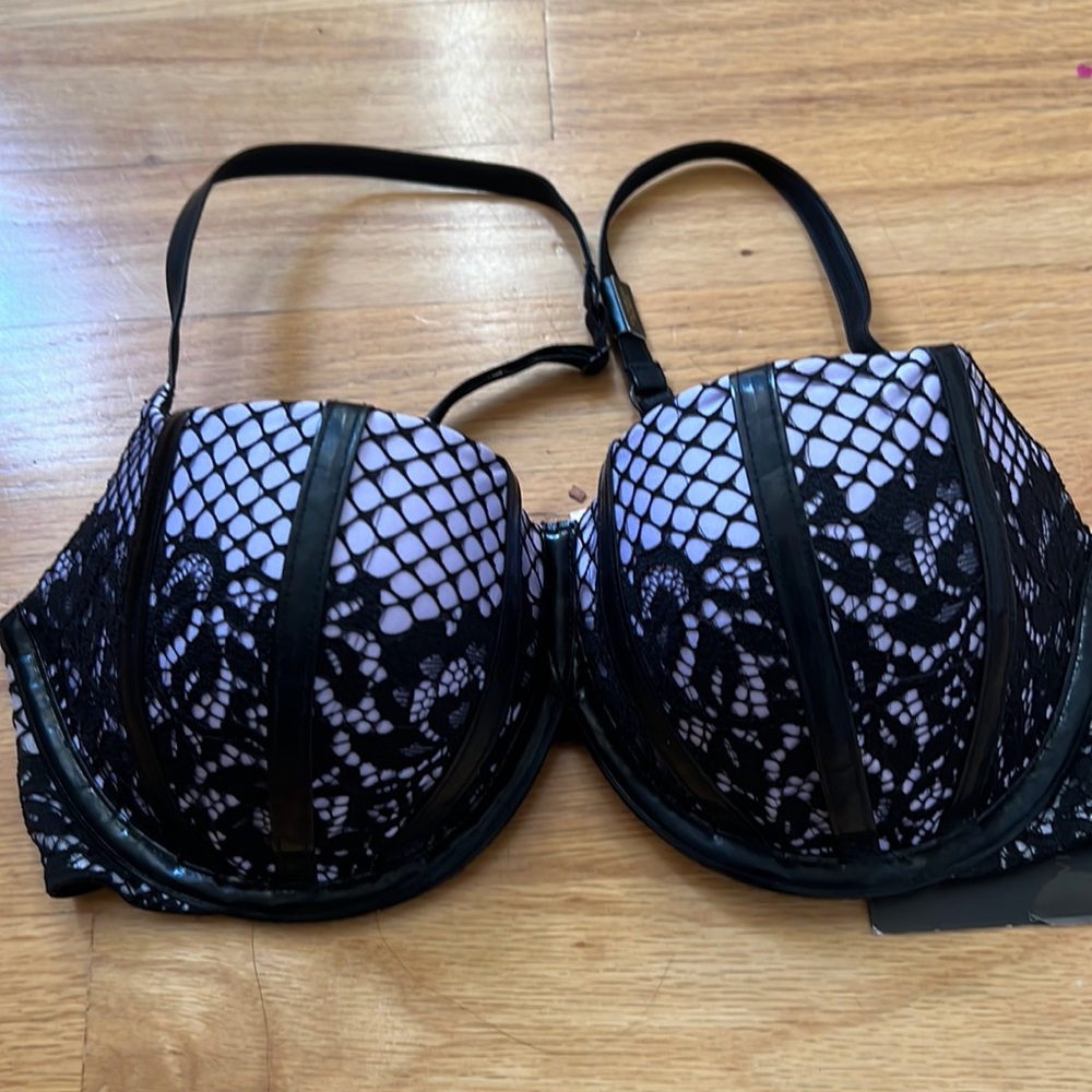 Victoria Secret faux leather lined bra 32D
